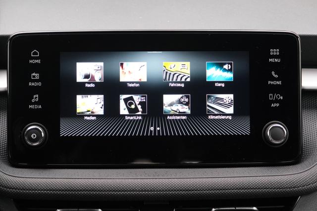 Skoda Fabia Selection 1.0 TSI DSG LED Kamera App-Navi PDC Winterpaket 