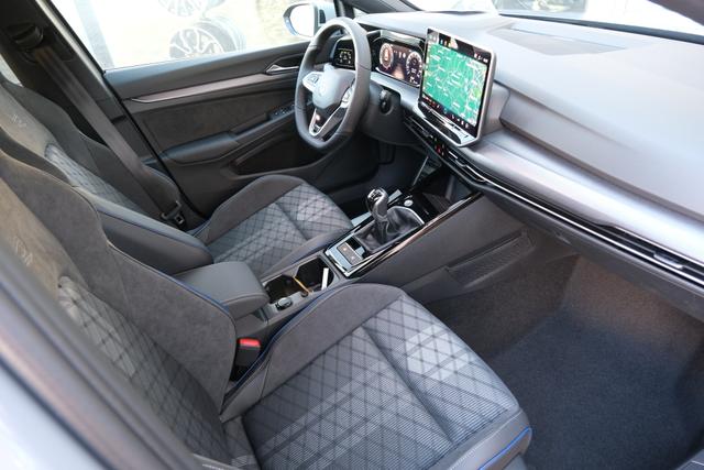 Golf 8 R-Line Mondstein Grau 