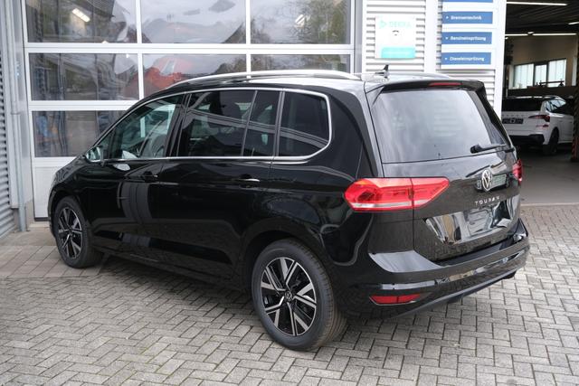 VW Touran 1.5 TSI DSG Grenadilschwarz 