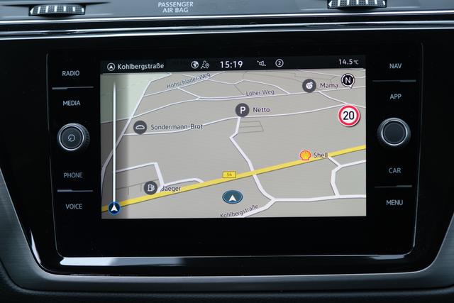 VW Touran 1.5 TSI DSG Grenadilschwarz 