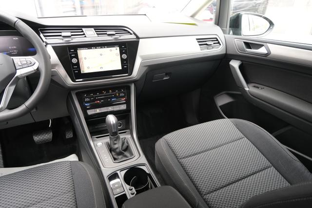 VW Touran 1.5 TSI DSG Grenadilschwarz 