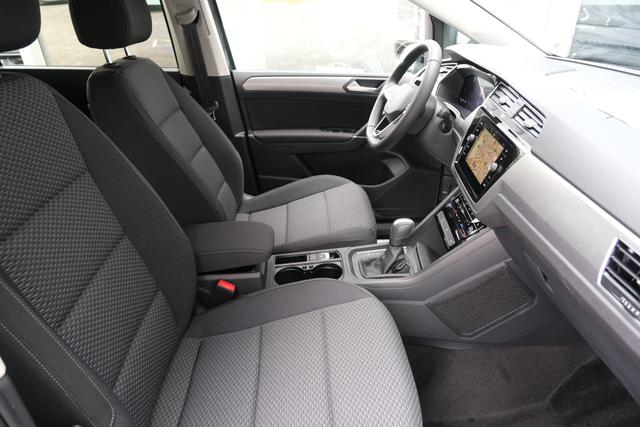 VW Touran 1.5 TSI DSG Delfingrau 