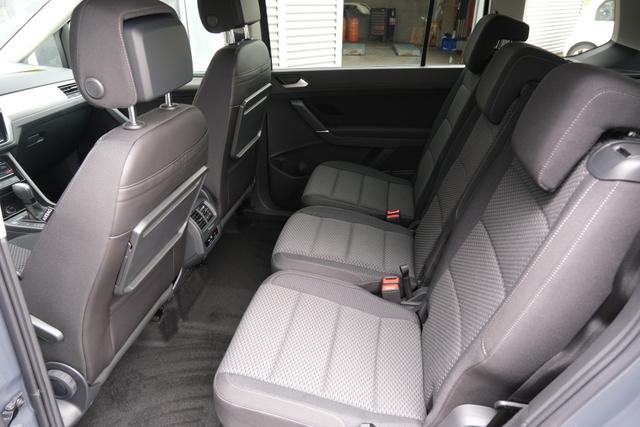 VW Touran 1.5 TSI DSG Delfingrau 
