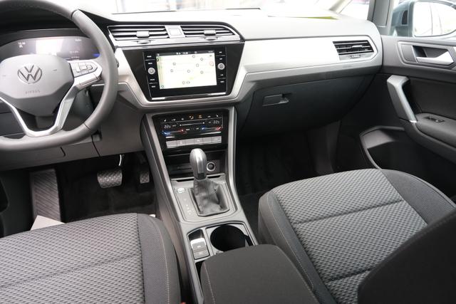 VW Touran 1.5 TSI DSG Delfingrau 