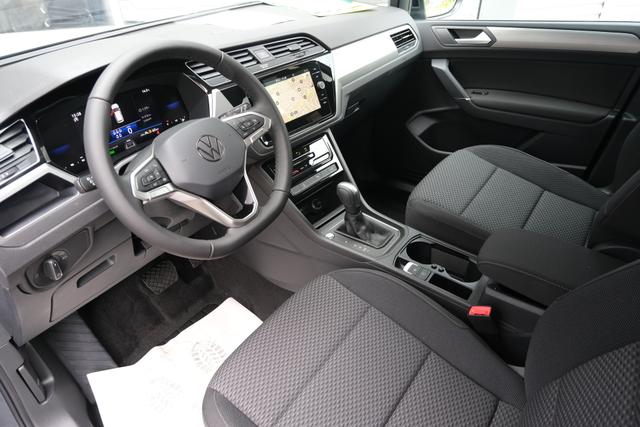 VW Touran 1.5 TSI DSG Delfingrau 
