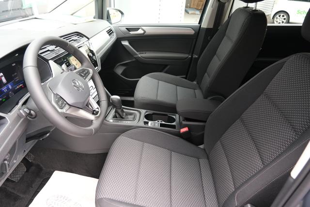 VW Touran 1.5 TSI DSG Delfingrau 