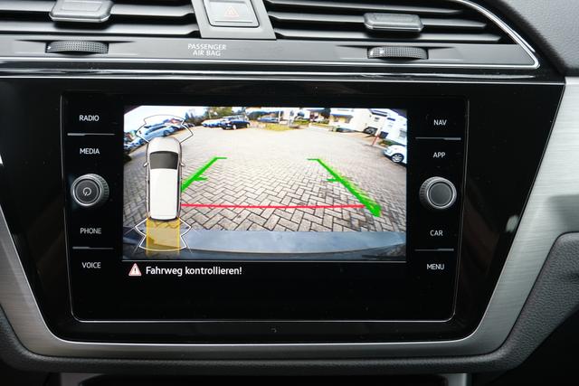 VW Touran 1.5 TSI DSG Delfingrau 