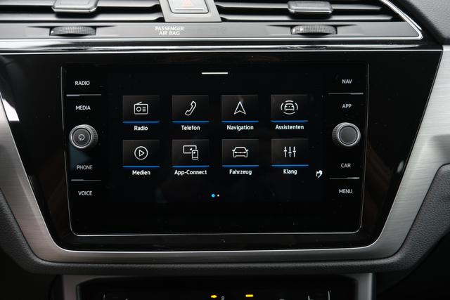 VW Touran 1.5 TSI DSG Delfingrau 