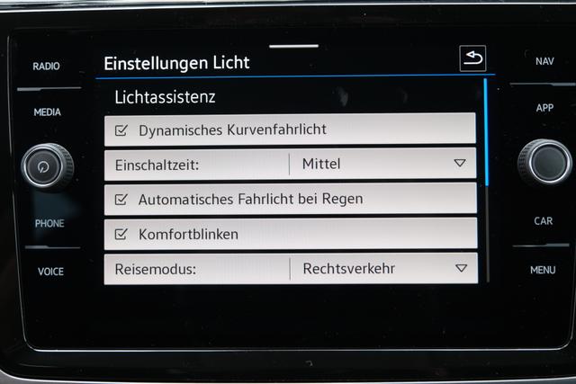 VW Touran 1.5 TSI DSG Delfingrau 