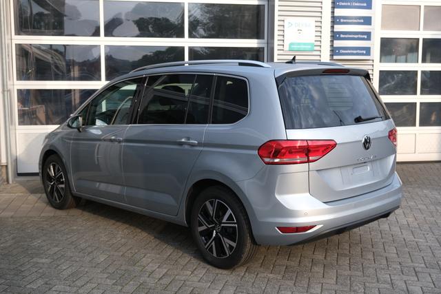 VW Touran 1.5 TSI DSG Oyster Silber Metallic 