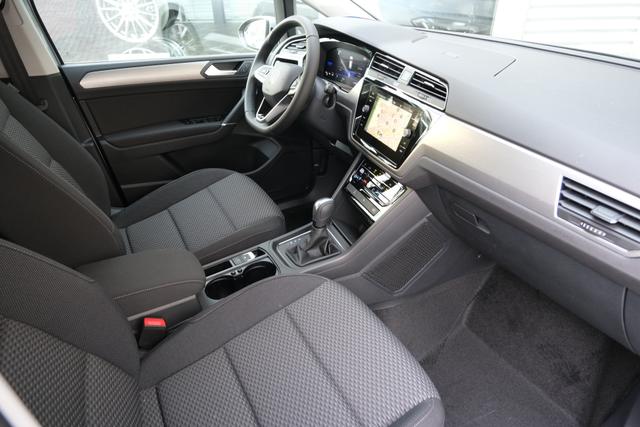 VW Touran 1.5 TSI DSG Oyster Silber Metallic 