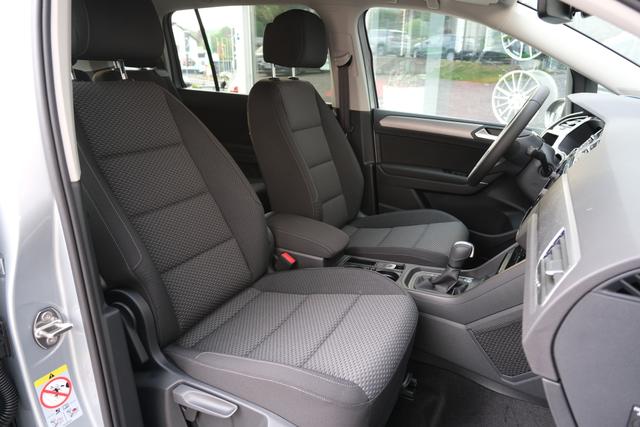 VW Touran 1.5 TSI DSG Oyster Silber Metallic 