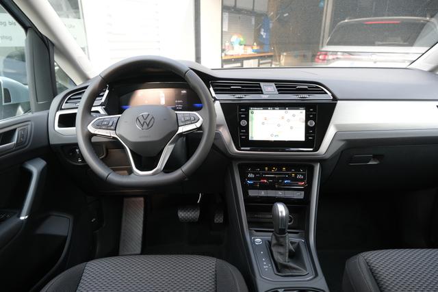 VW Touran 1.5 TSI DSG Oyster Silber Metallic 