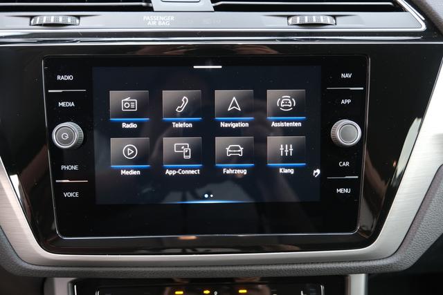 VW Touran 1.5 TSI DSG Oyster Silber Metallic 