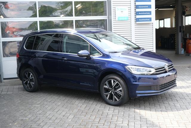 VW Touran Atlantik Blau 
