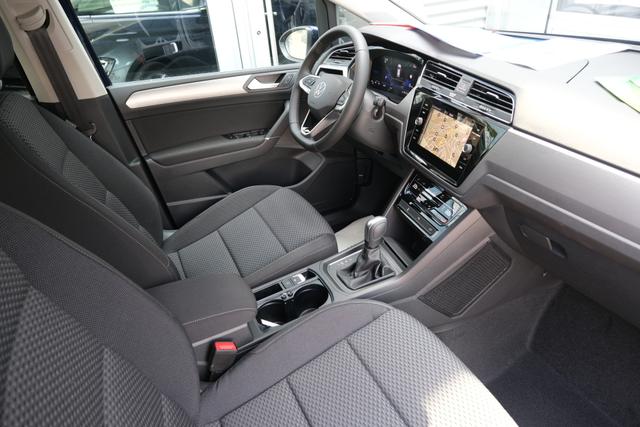 VW Touran Atlantik Blau 