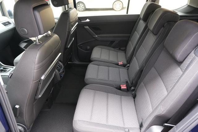 VW Touran Atlantik Blau 