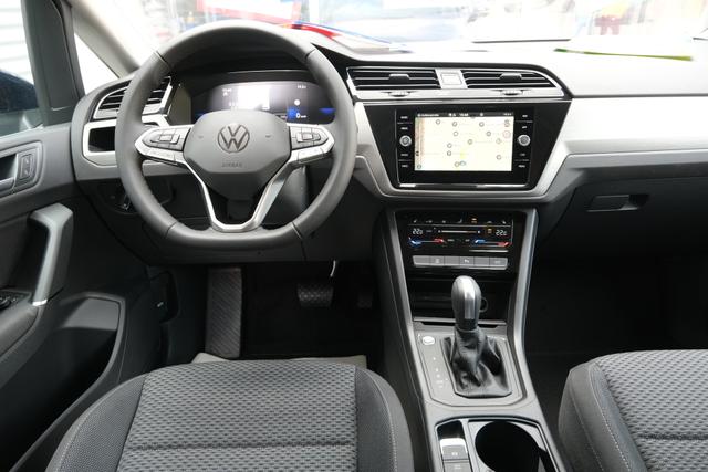 VW Touran Atlantik Blau 