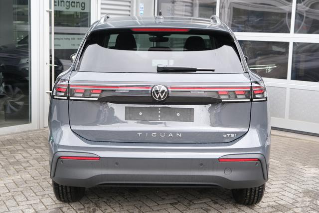 VW Tiguan Life Delfingrau Metallic 