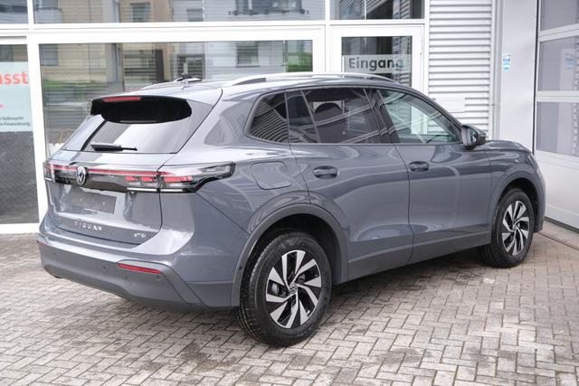 VW Tiguan Life Delfingrau Metallic 