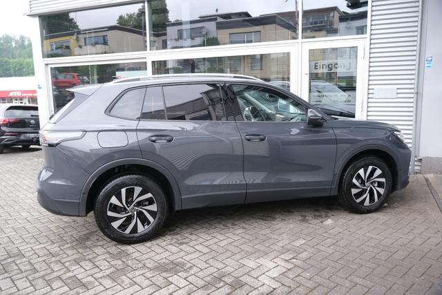 VW Tiguan Life Delfingrau Metallic 