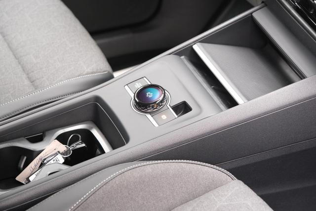 VW Tiguan Life Delfingrau Metallic 