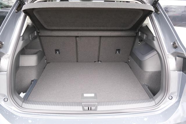 VW Tiguan Life Delfingrau Metallic 
