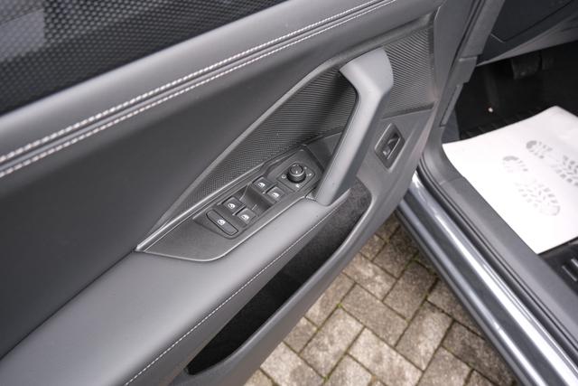 VW Tiguan Life Delfingrau Metallic 