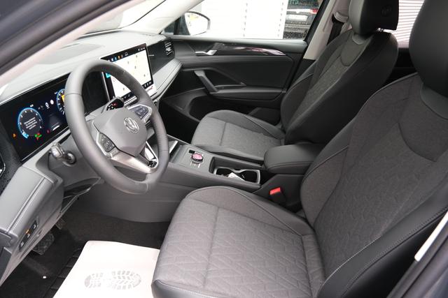 VW Tiguan Life Delfingrau Metallic 