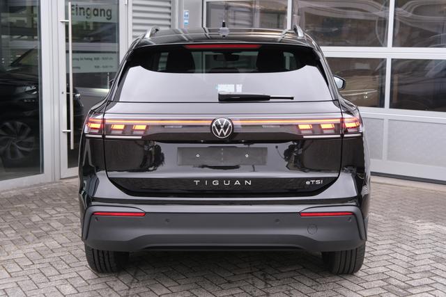 VW Tiguan Life Grendalischwarz Metallic 