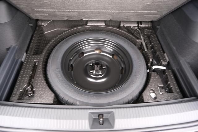 VW Tiguan Life Grendalischwarz Metallic 