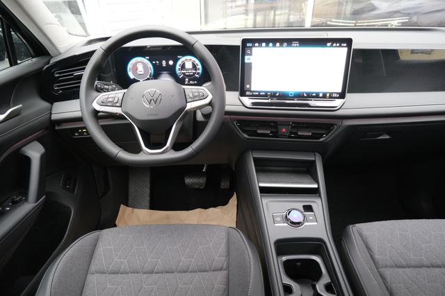 VW Tiguan Life Grendalischwarz Metallic 