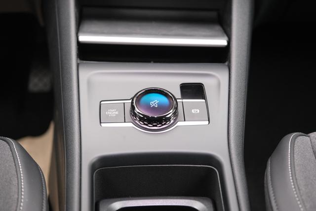 VW Tiguan Life Grendalischwarz Metallic 
