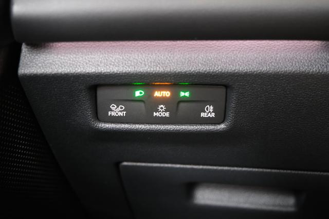 VW Tiguan Life Grendalischwarz Metallic 