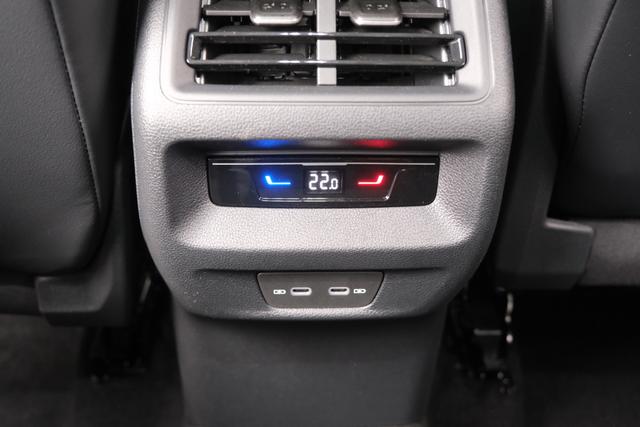 VW Tiguan Life Delfingrau Metallic 