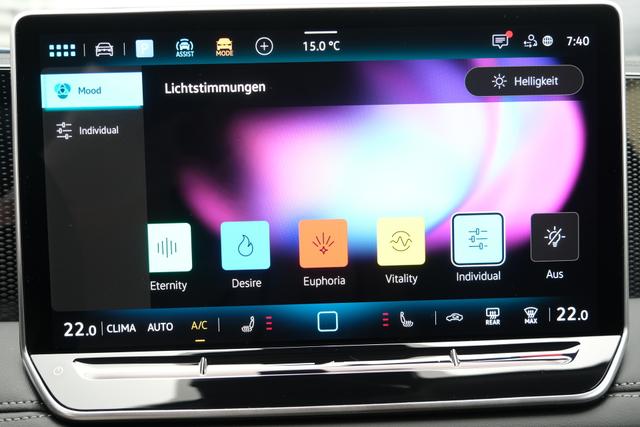 VW Tiguan Life Delfingrau Metallic 