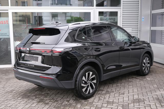VW Tiguan Life Grendalischwarz Metallic 