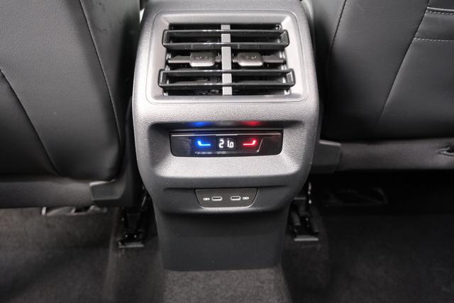 VW Tiguan Life Grendalischwarz Metallic 