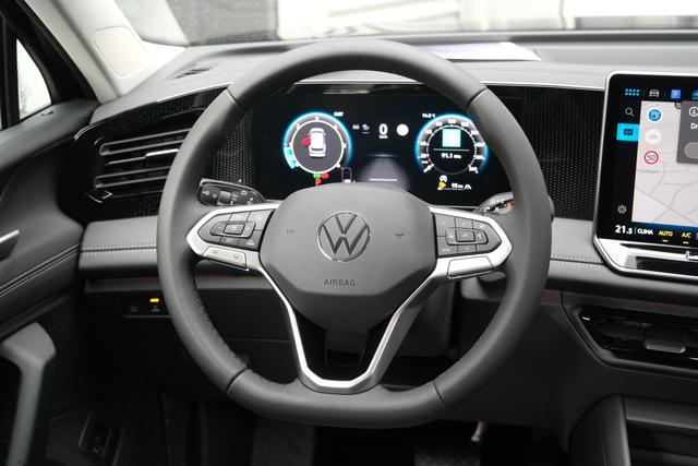 VW Tiguan Life Grendalischwarz Metallic 