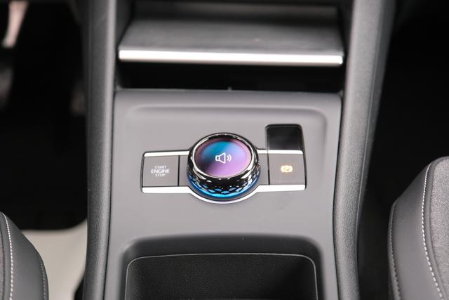 VW Tiguan Life Grendalischwarz Metallic 