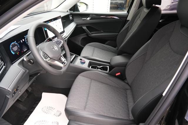 VW Tiguan Life Grendalischwarz Metallic 