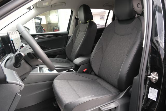 VW Tiguan Life Grendalischwarz Metallic 