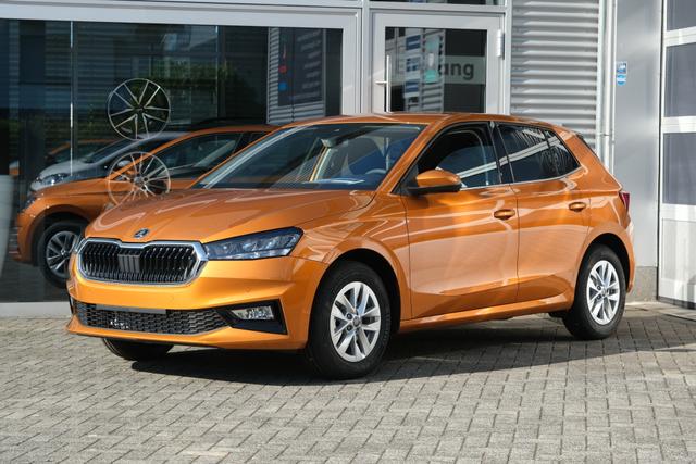 Skoda Fabia - 1.0 TSI DSG Top Selection App-Navi LED Kamera Climatronic