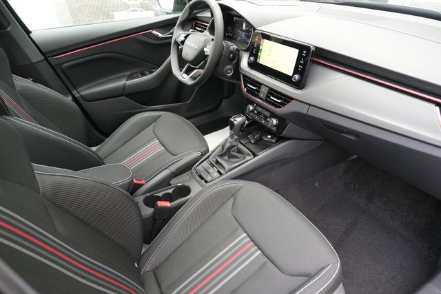 Skoda Kamiq Monte Carlo Schwarz DSG 