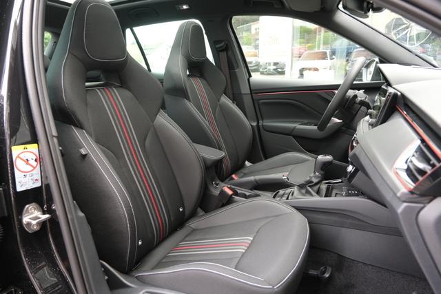 Skoda Kamiq Monte Carlo Schwarz DSG 