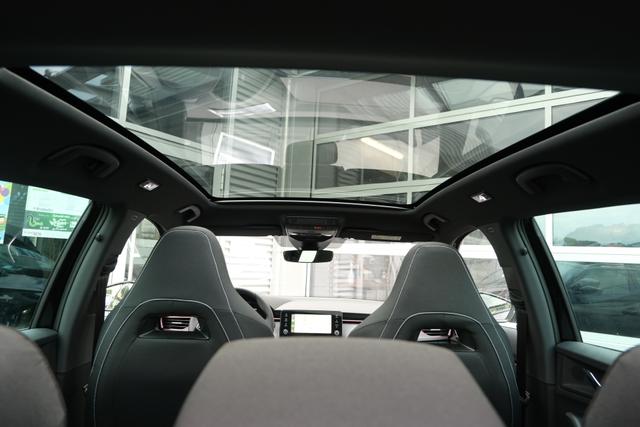 Skoda Kamiq Monte Carlo Schwarz DSG 