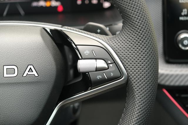 Skoda Kamiq Monte Carlo Schwarz DSG 