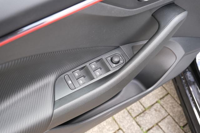 Skoda Kamiq Monte Carlo Schwarz DSG 