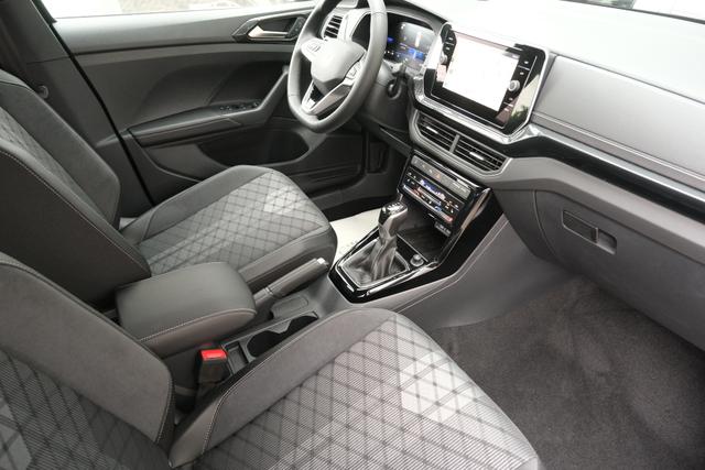 VW T-Cross R-Line Deep Black Perleffekt 