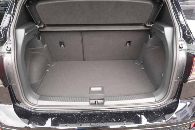 VW T-Cross R-Line Deep Black Perleffekt 